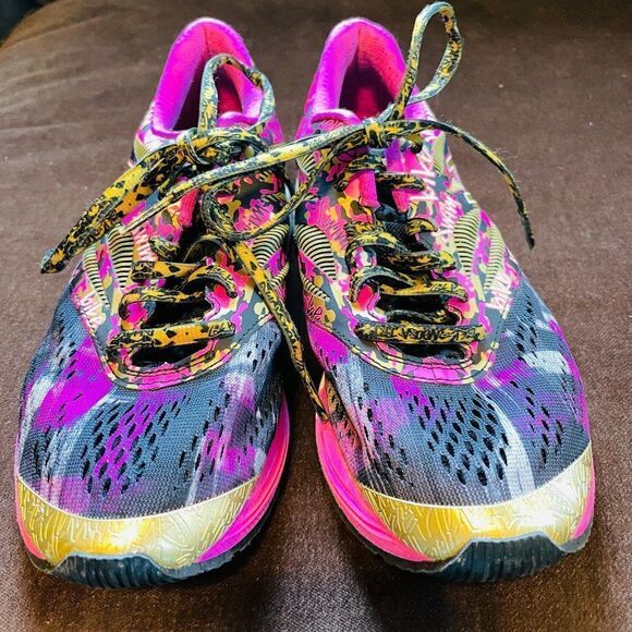 Mint condition Asics Gel Noosa Tri 10 womens 7 US - Picture 2 of 12